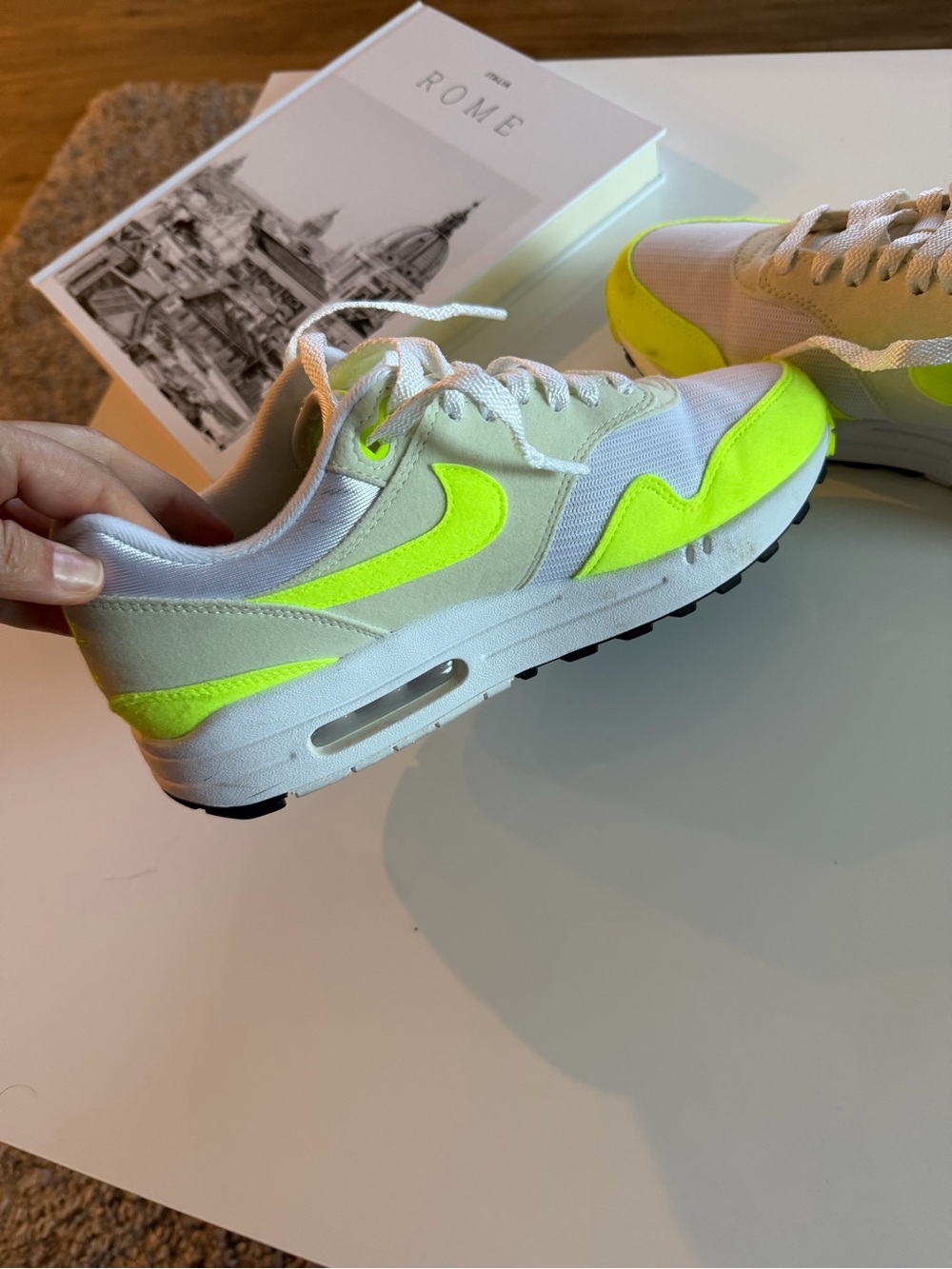 Nike Air Low-Top Trainers - Picture 2 of 6
